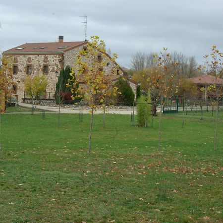 Bungalows Granja Escuela Arlanzon ภายนอก รูปภาพ