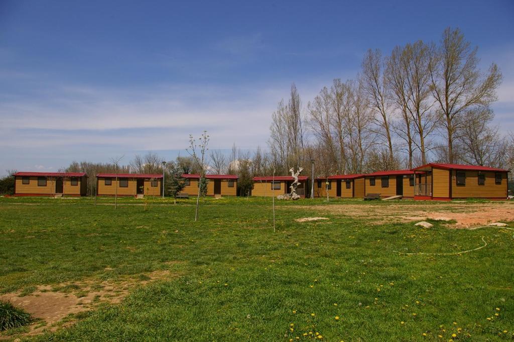 Bungalows Granja Escuela Arlanzon ภายนอก รูปภาพ