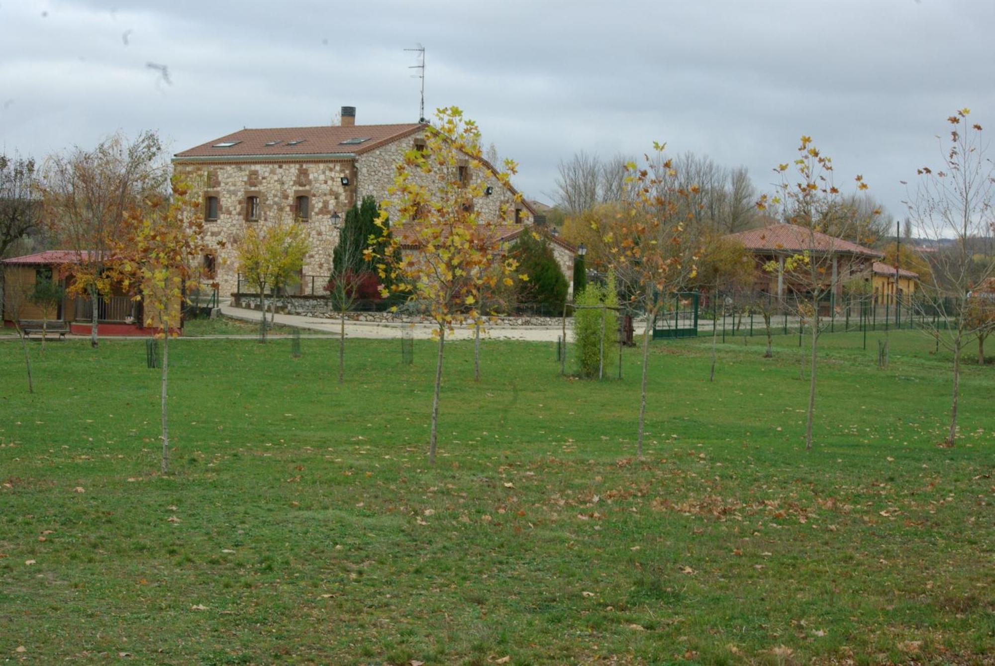 Bungalows Granja Escuela Arlanzon ภายนอก รูปภาพ